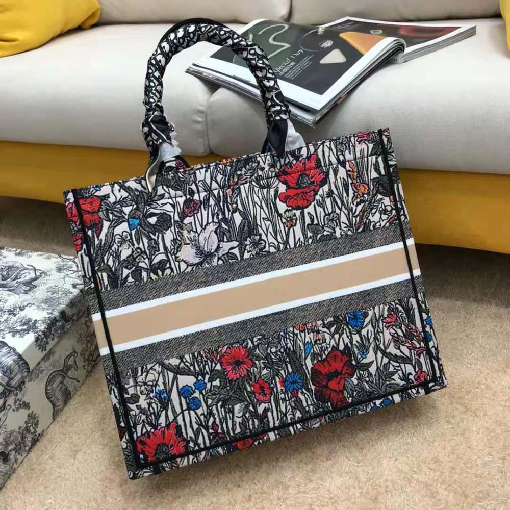 Book tote cloth tote Dior Multicolour in Cloth 26430126 #40 Book tote cloth tote Dior Multicolour in Cloth 26430126